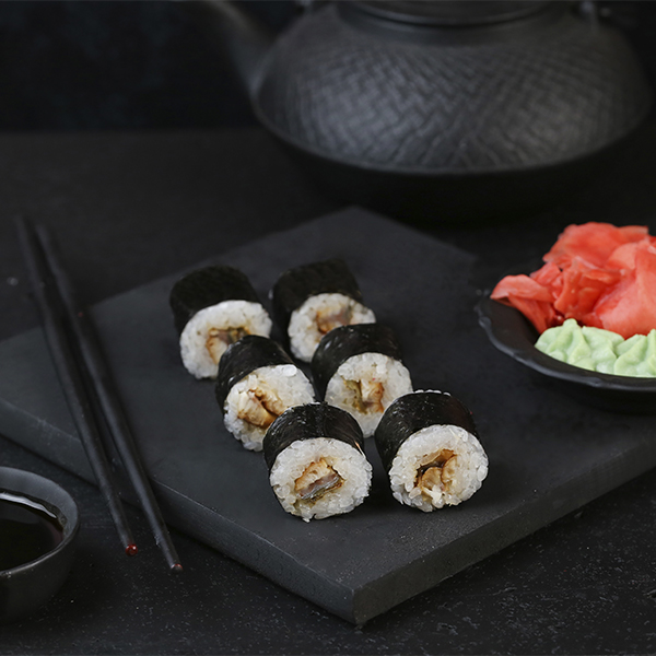 Մակի օձաձկով